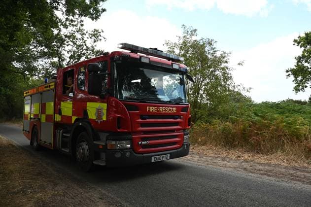 Heath fire breaks out in United Kingdom LEISTON, UNITED KINGDOM - JULY 30: Firefighters respond to a large wildfire and heath fire at Dunwich Heath near Suffolk in Leiston, United Kingdom, on July 30, 2026. A major incident was declared after the blaze spread across approximately 100 hectares, prompting the evacuation of nearby areas. Rasid Necati Aslim Anadolu Leiston United Kingdom. Editorial use only. Please get in touch for any other usage.  Copyright: x2026xAnadoluxRasidxNecatixAslimx