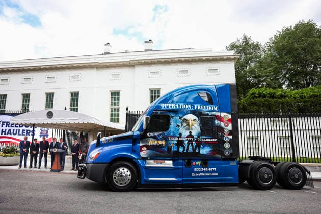 US President Trump makes an announcment on veterans eligiablity for the Freedom Haulers program The cab of a semi truck is parked outside the West Wing of the White House as US President Donald Trump announces a program to allow veterans to expedite a career in commercial trucking in Washington, DC, USA, 30 July 2026. Known as the Freedom Haulers program, the initiative would allow any US veteran who drove heavy equipment to be automatically eligible for a commercial trucking license. WASHINGTON DC United States  Copyright: xPool ABACAx