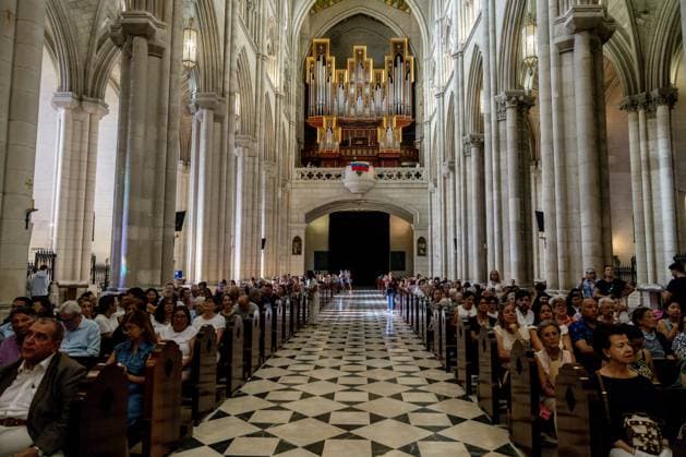 Mass for the eternal rest of those who died in the earthquake in Venezuela Mass for the eternal rest of those who died in the earthquake in Venezuela and for the recovery of the injured, at the Cathedral of Santa María la Real de la Almudena, on July 30, 2026, in Madrid, Spain. The Almudena Cathedral hosted a Mass in memory of the victims of the earthquakes that struck Venezuela on June 24, 2026, presided over by Cardinal José Cobo. The two earthquakes, with magnitudes of 7.2 and 7.5, have caused nearly 5,000 deaths, more than 16,000 injuries, and left tens of thousands of people missing and homeless, with severe damage to homes and infrastructure. Spain  Copyright: xRicardoxRubiox 7695946