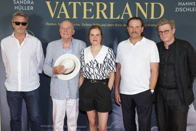 Vaterland Pawel Pawlikowski, Hanns Zischler, Fritzi Haberland, Devid Striesow, Henk Handloegten Premiere des Vaterland im Delphi Filmpalast, Berlin Datum: 30.07.2026 *** *Vaterland* by Pawel Pawlikowski, Hanns Zischler, Fritzi Haberland, Devid Striesow, Henk Handloegten Premiere of *Vaterland* at the Delphi Filmpalast, Berlin Date: July 30, 2026 Copyright: xEventpress Kratschx