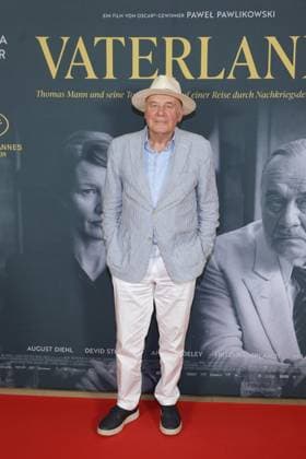 Vaterland Hanns Zischler Premiere des Vaterland im Delphi Filmpalast, Berlin Datum: 30.07.2026 *** Vaterland by Hanns Zischler: Premiere of *Vaterland* at the Delphi Filmpalast, Berlin; Date: July 30, 2026 Copyright: xEventpress Kratschx