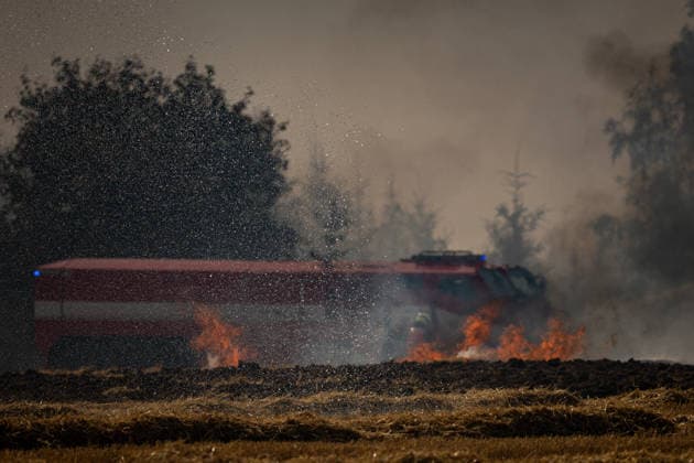 Forest fire breaks out in Czech Republic VETRKOVICE, CZECH REPUBLIC - JULY 30: Firefighters battle the flames as vegetation burns during a forest fire and an adjacent field in Vetrkovice (Moravian-Silesian Region), Czech Republic on July 30, 2026. The fire is being extinguished by 30 units of firefighters, which is approximately 150 firefighters, according to the press spokesperson of the fire department. Also two Black Hawk helicopters and a police Bell. The area affected by the fire is approximately 27 hectares. Lukas Kabon Anadolu Vetrkovice Czech Republic. Editorial use only. Please get in touch for any other usage.  Copyright: x2026xAnadoluxLukasxKabonx