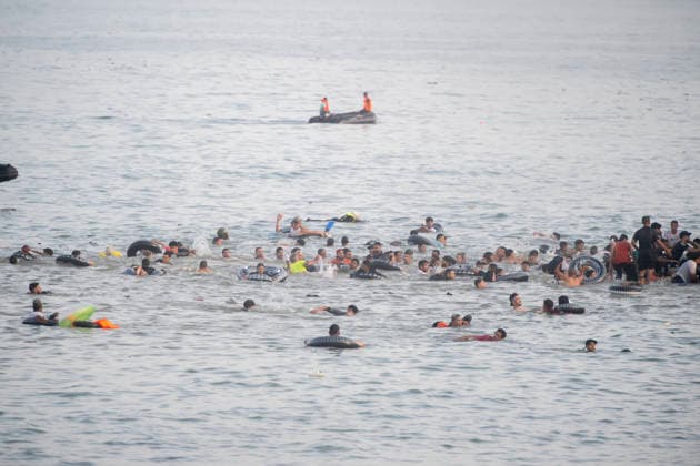 Hundreds of People Swim to Ceuta from Morocco Several people arrive in Spain from Morocco on July 30, 2026, in Ceuta, Spain Hundreds of people of Maghreb origin have crossed into Ceuta from Morocco throughout the day today, by swimming and along the breakwater. Over the past week, more than 2,000 migrants have already done so. JULY 30, 2026 MIGRATION MIGRANTS Ceuta Ceuta, Spain  Copyright: xMarcosxMorenox 7696140
