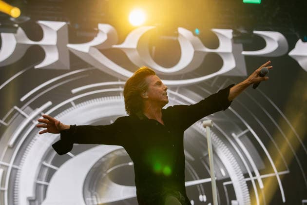 Das 35. Wacken Open Air Tag 2 mit Legenden unter Sommerhitze Der zweite Tag Wacken unter Sommerhitze und die Legenden gaben sich die Hand auf der Bühne. Einer der Headliner Europe lieferten wie bestellt und waren der endlich der beginn des härteren Teils des Festivals in Wacken. Erst gene 22 Uhr brachte ein Schauer die ersehnte Kühlung. Wacken Wacken open Air Schleswig Holstein Deutschland IMGL0191 *** Day 2 of the 35th Wacken Open Air: Legends in the Summer Heat The second day at Wacken under the summer heat, with legends sharing the stage. One of the headliners, Europe, delivered exactly as expected and finally kicked off the heavier part of the festival in Wacken. It wasn’t until 10 p.m. did a shower bring the long-awaited relief fro