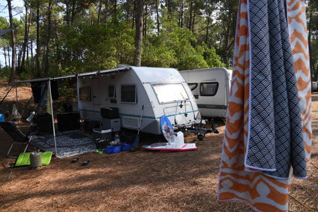 France continues wildfire battle as heat wave keeps Europe on alert BORDEAUX, FRANCE - JULY 30: An evacuated campsite stands empty near Bordeaux, France, on July 30, 2026, after campsites were evacuated and nearby beaches were cleared due to the wildfire threat. Firefighters continue battling flare-ups in the surrounding forest as efforts to contain the wildfire continue. Dragan Lekic Anadolu Bordeaux France. Editorial use only. Please get in touch for any other usage.  Copyright: x2026xAnadoluxDraganxLekicx