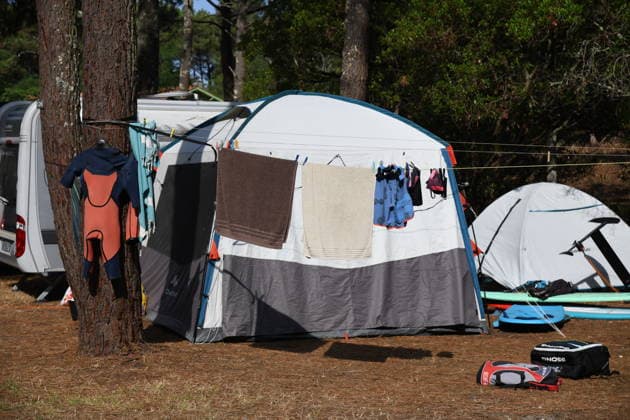 France continues wildfire battle as heat wave keeps Europe on alert BORDEAUX, FRANCE - JULY 30: An evacuated campsite stands empty near Bordeaux, France, on July 30, 2026, after campsites were evacuated and nearby beaches were cleared due to the wildfire threat. Firefighters continue battling flare-ups in the surrounding forest as efforts to contain the wildfire continue. Dragan Lekic Anadolu Bordeaux France. Editorial use only. Please get in touch for any other usage.  Copyright: x2026xAnadoluxDraganxLekicx