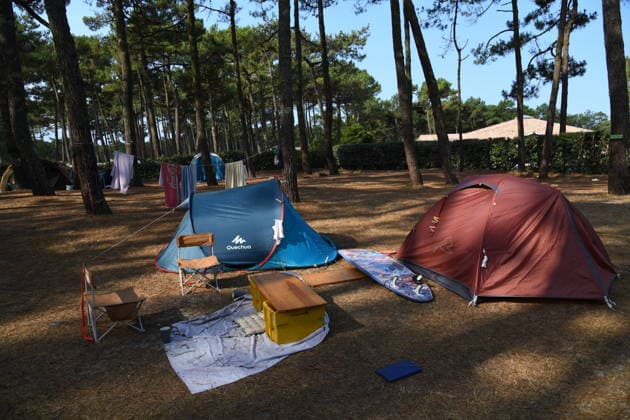 France continues wildfire battle as heat wave keeps Europe on alert BORDEAUX, FRANCE - JULY 30: An evacuated campsite stands empty near Bordeaux, France, on July 30, 2026, after campsites were evacuated and nearby beaches were cleared due to the wildfire threat. Firefighters continue battling flare-ups in the surrounding forest as efforts to contain the wildfire continue. Dragan Lekic Anadolu Bordeaux France. Editorial use only. Please get in touch for any other usage.  Copyright: x2026xAnadoluxDraganxLekicx