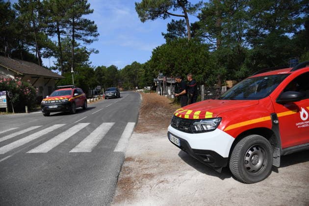 France continues wildfire battle as heat wave keeps Europe on alert BORDEAUX, FRANCE - JULY 30: An evacuated campsite stands empty near Bordeaux, France, on July 30, 2026, after campsites were evacuated and nearby beaches were cleared due to the wildfire threat. Firefighters continue battling flare-ups in the surrounding forest as efforts to contain the wildfire continue. Dragan Lekic Anadolu Bordeaux France. Editorial use only. Please get in touch for any other usage.  Copyright: x2026xAnadoluxDraganxLekicx