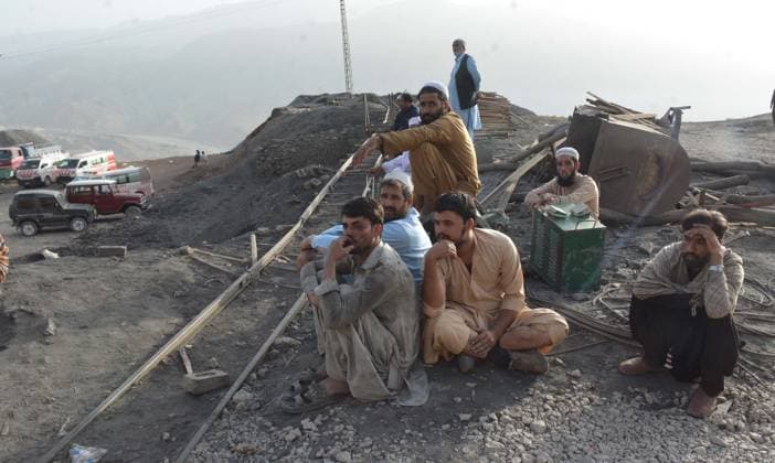 Pakistan coal mine collapse kills 2, traps 22, authorities say QUETTA, BALOCHISTAN, PAKISTAN - JULY 31: Rescue workers and local residents gather at the site of a coal mine explosion in the Sorange area, approximately 40 kilometers from Quetta, Balochistan, Pakistan, on July 31, 2026. Two miners were killed and 22 others remained trapped after a coal mine collapsed near Quetta in Pakistan s southwestern Balochistan province, provincial authorities said Thursday. Mazhar Chandio Anadolu Quetta Pakistan. Editorial use only. Please get in touch for any other usage.  Copyright: x2026xAnadoluxMazharxChandiox