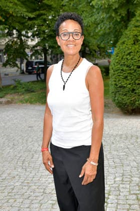 Mo Asumang bei der Premiere des Kinofilms Vaterland im Delphi-Filmpalast am Zoo. Berlin, 30.07.2026 *** Mo Asumang at the premiere of the movie *Vaterland* at the Delphi Filmpalast at the Berlin Zoo, July 30, 2026 Foto:xM.xBehrensx xFuturexImagex vaterland_6701