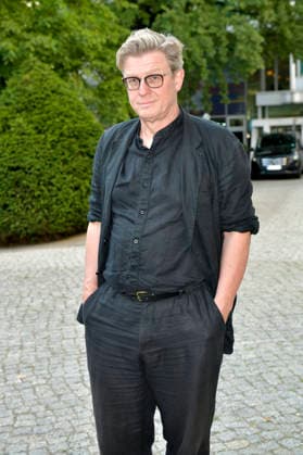 Hendrik Handloegten bei der Premiere des Kinofilms Vaterland im Delphi-Filmpalast am Zoo. Berlin, 30.07.2026 *** Hendrik Handloegten at the premiere of the movie *Vaterland* at the Delphi Filmpalast at the Berlin Zoo, July 30, 2026 Foto:xM.xBehrensx xFuturexImagex vaterland_6708