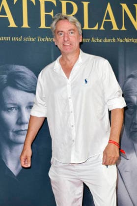 Till Schmerbeck bei der Premiere des Kinofilms Vaterland im Delphi-Filmpalast am Zoo. Berlin, 30.07.2026 *** Till Schmerbeck at the premiere of the movie *Vaterland* at the Delphi Filmpalast am Zoo in Berlin, July 30, 2026 Foto:xM.xBehrensx xFuturexImagex vaterland_6710