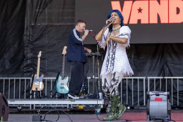 July 30, 2026, Chicago, Illinois, USA: South African singer ECCA VANDAL during the Lollapalooza Music Festival at Grant Park in Chicago, Illinois Chicago USA  - ZUMAs135 20260730_zap_s135_130 Copyright: xDanielxDeSloverx