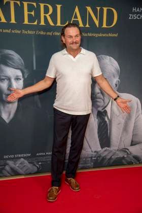 ABB VATERLAND- Devid Striesow Schauspieler zu Gast bei der Berliner Kino Film Premiere des Filmes Vaterland im Delphi Kino Berlin den 30.07.2026 Berlin Deutschland *** ABB VATERLAND: Actor Devid Striesow Attends the Berlin Premiere of the Film *Vaterland* at the Delphi Cinema in Berlin on July 30, 2026, Berlin, Germany