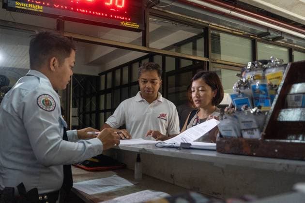 July 31, 2026, Quezon City, Philippines: QUEZON Quezon City, PHILIPPINES Ã¢â‚¬ JULY 31, 2026: Members of progressive organizations submit a letter to the Commission on Human Rights of the Philippines requesting an independent investigation into alleged human rights violations by the Philippine National Police during recent demonstrations. The groups accused police of using excessive force against protesters and journalists and called for accountability over the handling of the demonstrations. Quezon City Philippines  - ZUMAq101 20260731_zna_q101_008 Copyright: xCharlesxEdmonxS.xPerezx