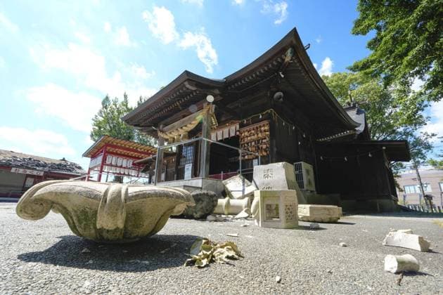 Aftermath of strong earthquake in Kumamoto A damaged shrine is pictured in Uki in Kumamoto Prefecture, southwestern Japan, on July 31, 2026, three days after a powerful earthquake hit the region.  A14AA0005624722P