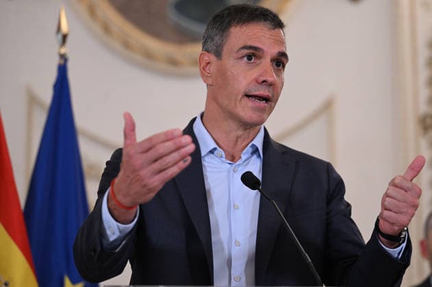 Spanish PM Pedro Sanchez visits Ceuta CEUTA, SPAIN - JULY 31: (----EDITORIAL USE ONLY - MANDATORY CREDIT - LA MONCLOA (SPANISH GOVERNMENT) HANDOUT - NO MARKETING NO ADVERTISING CAMPAIGNS - DISTRIBUTED AS A SERVICE TO CLIENTS----) Spain s Prime Minister Pedro Sanchez gives a speechs as he visits the Spanish city of Ceuta in North Africa following an attempted sea crossing by migrants from Morocco on July 31, 2026. Spanish Prime Minister Pedro Sanchez on Friday described the mass influx of migrants into the Spanish enclave of Ceuta as an attack and a violation of Spain s territorial integrity, while pledging to restore normality as soon as possible. La Moncloa (Spanish Government) Handout Anadolu Ceuta Spain. Editorial use only.  Copyright: x2026xAnadoluxLaxMoncloax(SpanishxGovernment)x xHandoutx