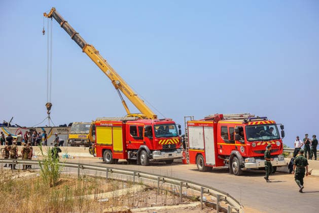 At least 25 killed, 44 injured as passenger bus overturns in northern Algeria BOUMERDES, ALGERIA - JULY 31: Emergency and search-and-rescue teams work at the scene where a passenger bus traveling from Setif veered off road and overturned in Boumerdes province, northern Algeria, on July 31, 2026. At least 25 people were killed and 44 others injured after the tragic accident on Friday, the country s Civil Protection said. Hamza Zait Anadolu Boumerdes Algeria. Editorial use only. Please get in touch for any other usage.  Copyright: x2026xAnadoluxHamzaxZaitx