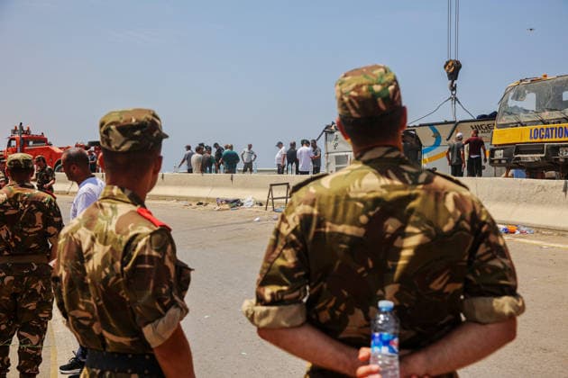 At least 25 killed, 44 injured as passenger bus overturns in northern Algeria BOUMERDES, ALGERIA - JULY 31: Emergency and search-and-rescue teams work at the scene where a passenger bus traveling from Setif veered off road and overturned in Boumerdes province, northern Algeria, on July 31, 2026. At least 25 people were killed and 44 others injured after the tragic accident on Friday, the country s Civil Protection said. Hamza Zait Anadolu Boumerdes Algeria. Editorial use only. Please get in touch for any other usage.  Copyright: x2026xAnadoluxHamzaxZaitx