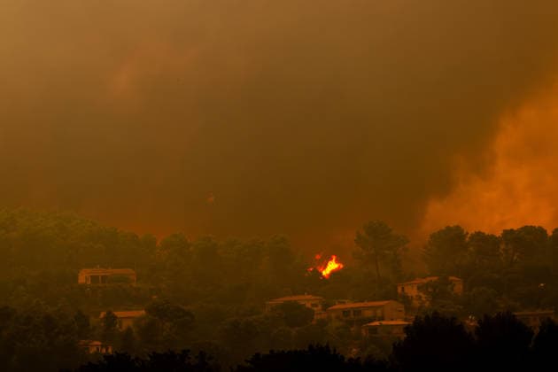 Wildfires in France - The Gros Bessillon Fire Reignited The Gros Bessillon wildfire in the Var region reignited today west of Correns, France, on July 31, 2026. Photo by Laurent Coust ABACAPRESS.com Correns France  Copyright: xCoustxLaurent ABACAx