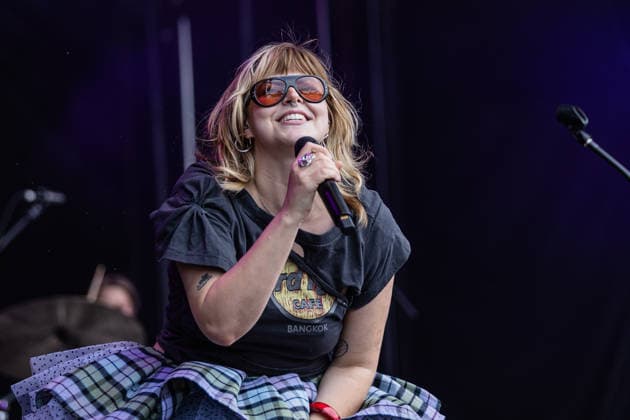 Green Juice Festival Bonn, 31.7.2026 Auftritt von Soffie -- Das Green Juice Festival in Bonn feiert 2026 seinen 18. Geburtstag. Vom kleinen Privatkonzert hat es sich inzwischen zu einer festen Größe im Bonner Veranstaltungskalender gemausert. Das Festival findet an zwei Tagen im Park von Bonn-Beuel-Vilich statt. Es gibt eine große Bühne, den 1Live-Sektor-Bus und eine Newcomer-Stage. Bonn Park Neu-Vilich NRW Deutschland *** Green Juice Festival Bonn, July 31, 2026: Soffie’s performance. The Green Juice Festival in Bonn will celebrate its 18th anniversary in 2026. What started as a small private concert has since grown into a staple of Bonn’s event calendar. The festival takes place over two days in the park in Bonn Beuel Vilich. There Copyright: xSebastianxDerixx
