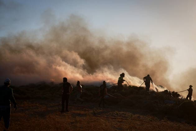 Wildfires continue in Rethymno region of Crete CRETE, GREECE - JULY 31: Firefighters battle a wildfire burning near the village of Drimiskos in the Rethymno region on the island of Crete, Greece, on July 31, 2026. Costas Baltas Anadolu Crete Greece. Editorial use only. Please get in touch for any other usage.  Copyright: x2026xAnadoluxCostasxBaltasx