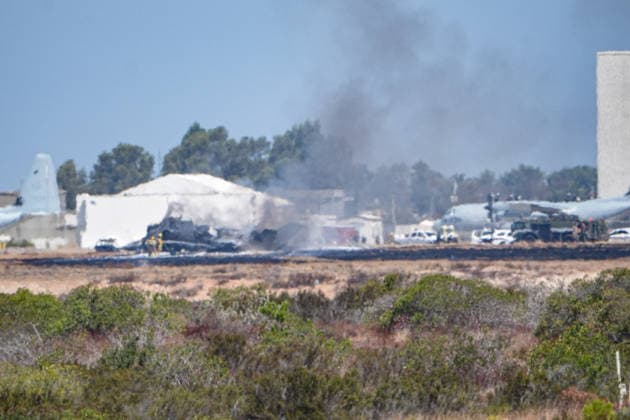 F-35 crashes near US air base in California SAN DIEGO, USA - JULY 31: An F-35B Lightning II assigned to Marine Aircraft Group 11 crashed at Marine Corps Air Station Miramar in San Diego, California, United States on July 31, 2026. The pilot, the sole occupant, ejected safely and was recovered after the aircraft went down around 10 a.m., igniting a small brush fire that was quickly contained by firefighting crews. The cause of the crash remains under investigation. Wai Lee Michael Ho Anadolu San diego United States. Editorial use only. Please get in touch for any other usage.  Copyright: x2026xAnadoluxWaixLeexMichaelxHox