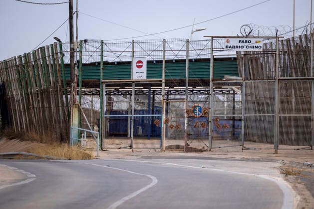 Another attempt at a mass crossing thwarts the reopening of the Melilla border and prolongs the blockade of the Paso del Estrecho border crossing. Border fence, July 31, 2026, in Melilla, Spain. The reopening of the border between Melilla and Morocco, scheduled for this Friday afternoon to allow the passage of thousands of people who have been stranded since 10:00 p.m. on Thursday, has once again been thwarted by a new attempt at a mass entry into the autonomous city. JULY 31, 2026 OPE BORDER FENCE BORDER FENCE Ángela Ríos 07 31 2026 Melilla Melilla, Spain  Copyright: xÃngelaxRiosx 7697712