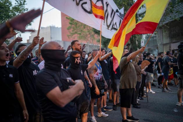 Protest Against the Migration Crisis Outside the Moroccan Consulate in Barcelona Several protesters gathered outside the Moroccan consulate on July 31, 2026, in Barcelona, Catalonia, Spain. The demonstration, organized by Núcleo Nacional, aims to express opposition to the migration crisis that has unfolded in Ceuta over the past few days, when more than 40,000 migrants swam across the Alboran Sea to enter Spanish territory. JULY 31, 2026 MOROCCAN CONSULATE MIGRANTS MIGRATION CRISIS CATALONIA NÚCLEO NACIONAL Lorena Sopê Barcelona Catalonia Barcelona Catalonia Spain  Copyright: xLorenaxSopÃªnax 7697810
