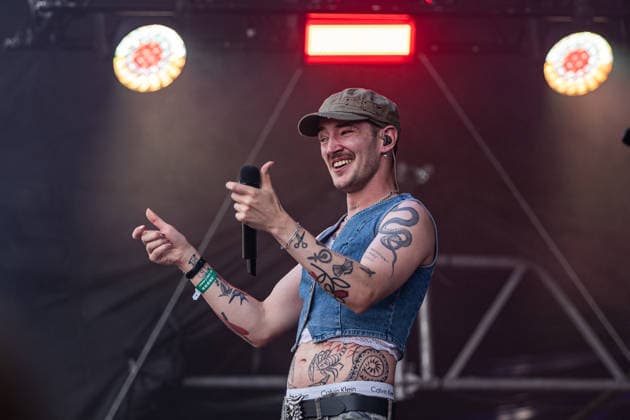 Green Juice Festival Bonn, 31.7.2026 Tristan Stadler von Raum27 -- Das Green Juice Festival in Bonn feiert 2026 seinen 18. Geburtstag. Vom kleinen Privatkonzert hat es sich inzwischen zu einer festen Größe im Bonner Veranstaltungskalender gemausert. Das Festival findet an zwei Tagen im Park von Bonn-Beuel-Vilich statt. Es gibt eine große Bühne, den 1Live-Sektor-Bus und eine Newcomer-Stage. Bonn Park Neu-Vilich NRW Deutschland *** Green Juice Festival Bonn, July 31, 2026, Tristan Stadler from Raum27 The Green Juice Festival in Bonn will celebrate its 18th anniversary in 2026. What started as a small private concert has since blossomed into a staple of Bonn’s event calendar. The festival takes place over two days in the park in Bonn Beu Copyright: xSebastianxDerixx