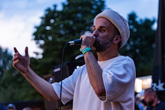 Green Juice Festival Bonn, 31.7.2026 Unangekündigtes Pop-Up-Konzert von OK Kid -- Das Green Juice Festival in Bonn feiert 2026 seinen 18. Geburtstag. Vom kleinen Privatkonzert hat es sich inzwischen zu einer festen Größe im Bonner Veranstaltungskalender gemausert. Das Festival findet an zwei Tagen im Park von Bonn-Beuel-Vilich statt. Es gibt eine große Bühne, den 1Live-Sektor-Bus und eine Newcomer-Stage. Bonn Park Neu-Vilich NRW Deutschland *** Green Juice Festival Bonn, July 31, 2026 Unannounced pop-up concert by OK Kid The Green Juice Festival in Bonn will celebrate its 18th anniversary in 2026. What started as a small private concert has since grown into a staple of Bonn’s event calendar. The festival takes place over two days in Copyright: xSebastianxDerixx