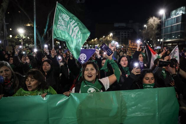 July 31, 2026, Santiago, Chile: Various feminist groups demonstrated in Santiago, Chile, against the bill proposing that women listen to the baby s heartbeat before undergoing an abortion. Santiago Chile  - ZUMAu105 20260731_zip_u105_001 Copyright: xManuelxUrzuax