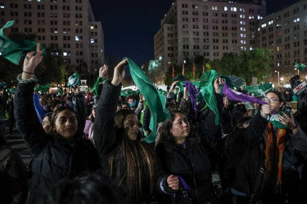 July 31, 2026, Santiago, Chile: Various feminist groups demonstrated in Santiago, Chile, against the bill proposing that women listen to the baby s heartbeat before undergoing an abortion. Santiago Chile  - ZUMAu105 20260731_zip_u105_004 Copyright: xManuelxUrzuax