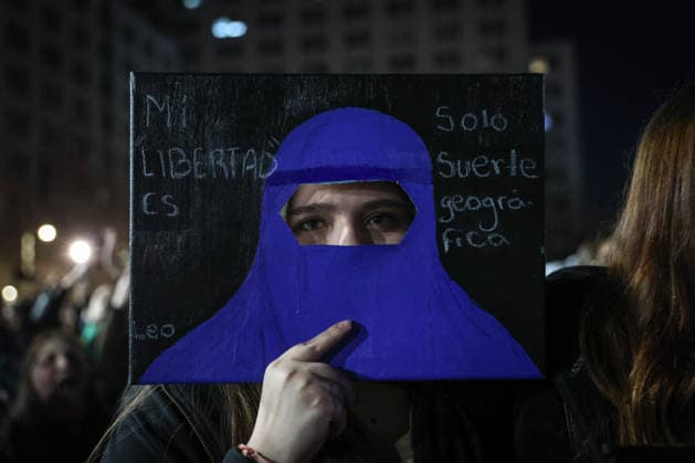July 31, 2026, Santiago, Chile: Various feminist groups demonstrated in Santiago, Chile, against the bill proposing that women listen to the baby s heartbeat before undergoing an abortion. Santiago Chile - ZUMAu105 20260731_zip_u105_005 Copyright: xManuelxUrzuax