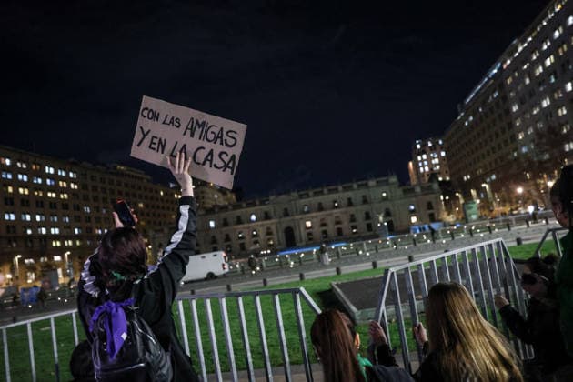 July 31, 2026, Santiago, Chile: Various feminist groups demonstrated in Santiago, Chile, against the bill proposing that women listen to the baby s heartbeat before undergoing an abortion. Santiago Chile  - ZUMAu105 20260731_zip_u105_007 Copyright: xManuelxUrzuax