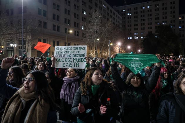 July 31, 2026, Santiago, Chile: Various feminist groups demonstrated in Santiago, Chile, against the bill proposing that women listen to the baby s heartbeat before undergoing an abortion. Santiago Chile  - ZUMAu105 20260731_zip_u105_008 Copyright: xManuelxUrzuax