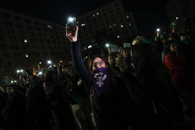 July 31, 2026, Santiago, Chile: Various feminist groups demonstrated in Santiago, Chile, against the bill proposing that women listen to the baby s heartbeat before undergoing an abortion. Santiago Chile - ZUMAu105 20260731_zip_u105_009 Copyright: xManuelxUrzuax