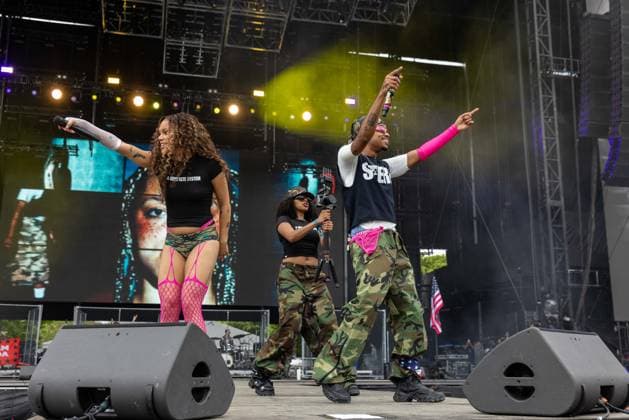 July 31, 2026, Chicago, Illinois, USA: JADAGRACE and SWIM (TYSON COY STEWART) of PartyOf2 during the Lollapalooza Music Festival at Grant Park in Chicago, Illinois Chicago USA  - ZUMAs135 20260731_zap_s135_005 Copyright: xDanielxDeSloverx