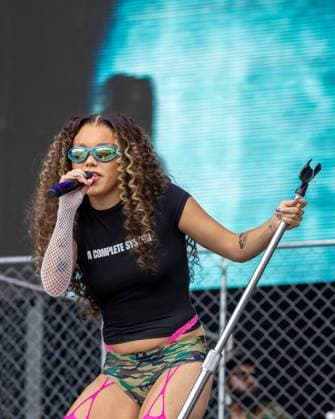 July 31, 2026, Chicago, Illinois, USA: JADAGRACE of PartyOf2 during the Lollapalooza Music Festival at Grant Park in Chicago, Illinois Chicago USA  - ZUMAs135 20260731_zap_s135_020 Copyright: xDanielxDeSloverx