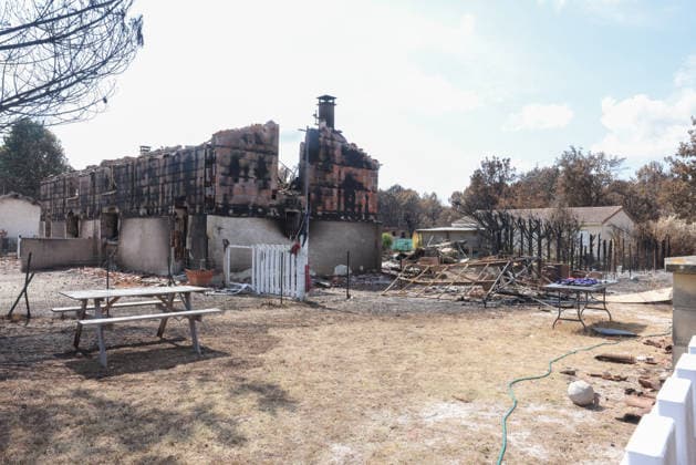 Fires in Gironde: One of the many homes destroyed on Avenue du Bassin d Arcachon in Le Porge, Gironde, on July 31, 2026. Jean Marc LHOMER, Bestimage France  Copyright: xJean-MarcxLhomerx xBestimagexJean-MarcxLhomerx xBestimagex
