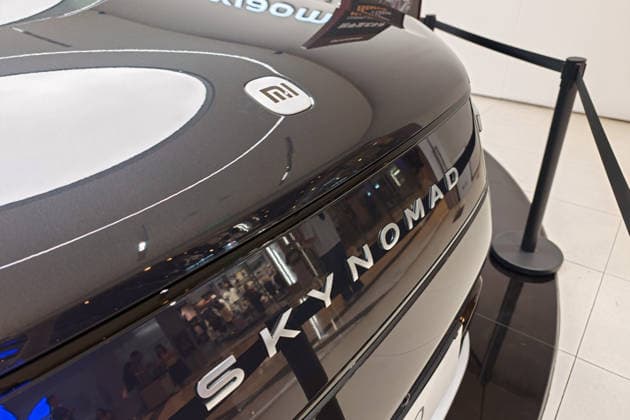 Xiaomi SKYNOMAD SUV Vehicle SHANGHAI, CHINA - AUGUST 1, 2026 - The newly released SKYNOMAD SUV new energy vehicle by Xiaomi showcased in the flagship store of Xiaomi Home, Shanghai, China on August 1, 2026. Shanghai Shanghai China  Copyright: xCFOTOx i1785605232647