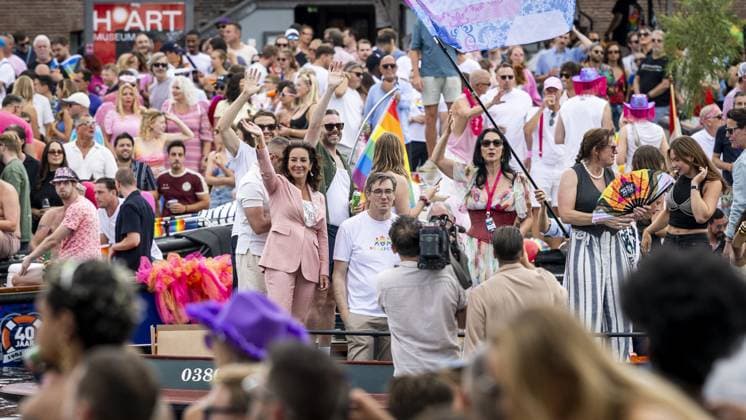 AMSTERDAM - Mayor of Amsterdam Femke Halsema during the Canal Parade. The boat parade is traditionally part of the Pride celebrations in the capital. REMKO DE WAAL ANP netherlands out - belgium out  Copyright: xx x564681492x originalFilename: 564681492.jpg