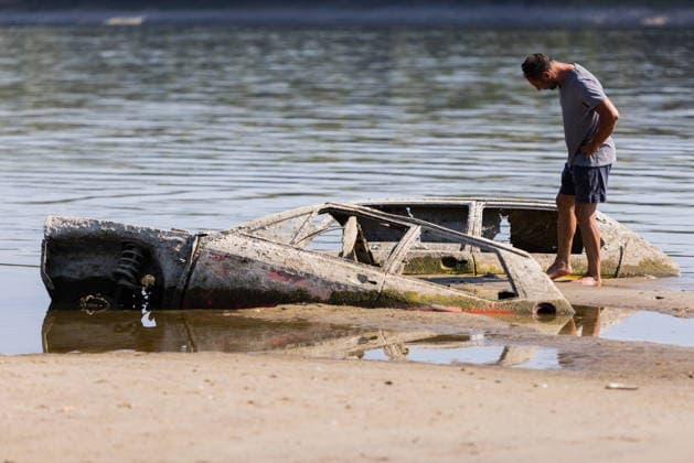 Batina 010826. Historically low water level of the Danube has revealed the remains of old cars, ships and weapons in its riverbed. Photo: Marin Franov CROPIX Copyright: xxMarinxFranovx batina_vodostaj21-010826