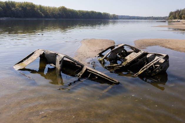 Batina 010826. Historically low water level of the Danube has revealed the remains of old cars, ships and weapons in its riverbed. Photo: Marin Franov CROPIX Copyright: xxMarinxFranovx batina_vodostaj27-010826