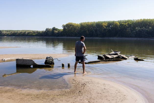 Batina 010826. Historically low water level of the Danube has revealed the remains of old cars, ships and weapons in its riverbed. Photo: Marin Franov CROPIX Copyright: xxMarinxFranovx batina_vodostaj37-010826
