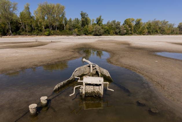 Batina 010826. Historically low water level of the Danube has revealed the remains of old cars, ships and weapons in its riverbed. Photo: Marin Franov CROPIX Copyright: xxMarinxFranovx batina_vodostaj40-010826