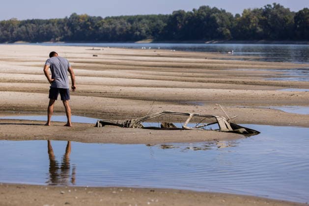Batina 010826. Historically low water level of the Danube has revealed the remains of old cars, ships and weapons in its riverbed. Photo: Marin Franov CROPIX Copyright: xxMarinxFranovx batina_vodostaj45-010826