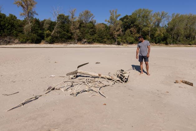Batina 010826. Historically low water level of the Danube has revealed the remains of old cars, ships and weapons in its riverbed. Photo: Marin Franov CROPIX Copyright: xxMarinxFranovx batina_vodostaj6-010826