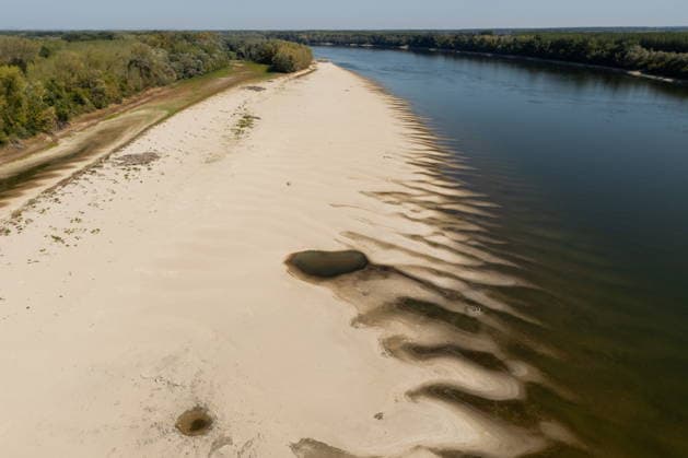 Batina 010826. Historically low water level of the Danube has revealed the remains of old cars, ships and weapons in its riverbed. In photo: craters made by recently destroyed bombs. Photo: Marin Franov CROPIX Copyright: xxMarinxFranovx batina_vodostaj73-010826