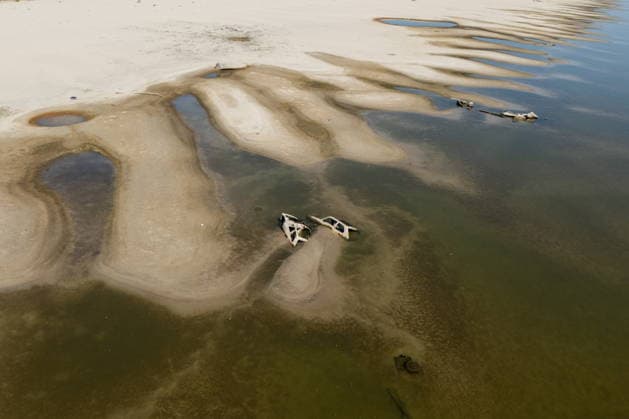 Batina 010826. Historically low water level of the Danube has revealed the remains of old cars, ships and weapons in its riverbed. Photo: Marin Franov CROPIX Copyright: xxMarinxFranovx batina_vodostaj81-010826